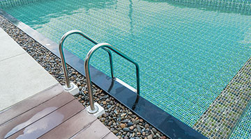 Installation of Swimming Pool Tiles: Do’s and Don’ts